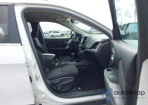 2017 Jeep Cherokee Latitude Fwd from USA, damaged, VIN 1C4PJLCB8HW527402